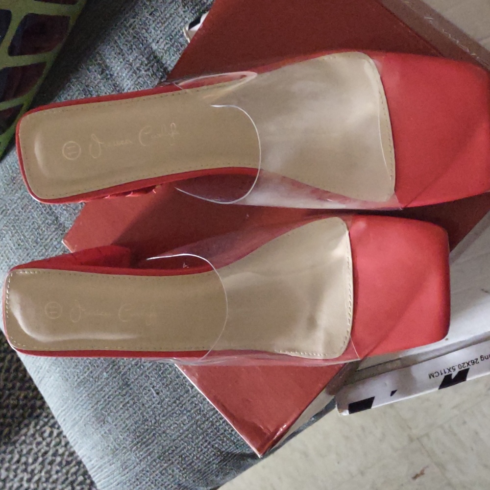Clear red lined heels - Picture 3 of 3